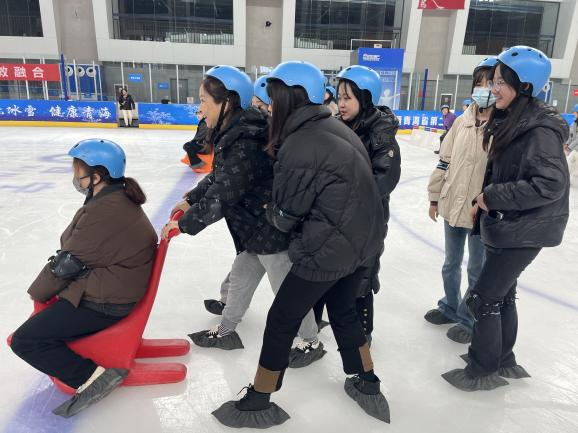 “巾幗風采綻芳華，凝心聚力譜新篇”|全市女職工冰壺比賽